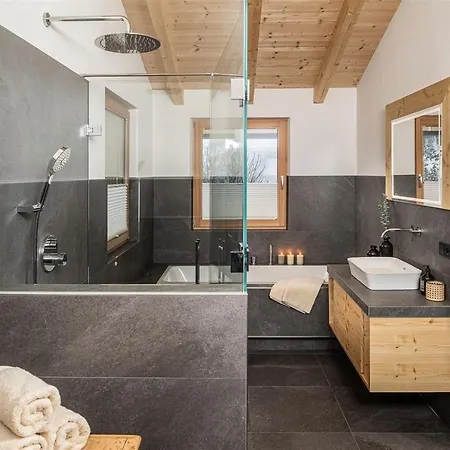 Bergsuite Pfaffenebner Lägenhet Matrei in Osttirol